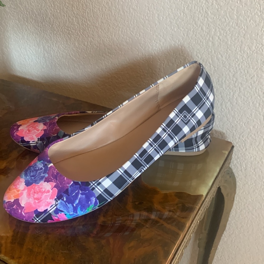 MIX NO. 6 Ballet flats, black white plaid, pink blue flowers. 9.5 EUC - Picture 4 of 15